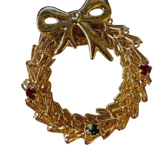 Eisenberg Ice Gold-Tone Christmas Wreath Brooch With Rhinestones & Bow - Picture 2 of 6